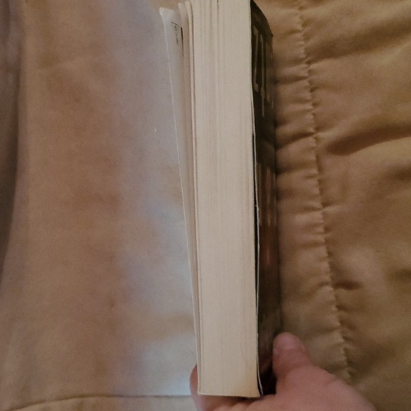 GUC:  Dean R. Koontz Books - Picture 13 of 17